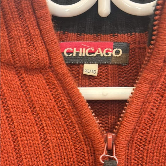 Chic Brown and Black Zip Up Sweater with Ribbed Texture - Picture 3 of 4